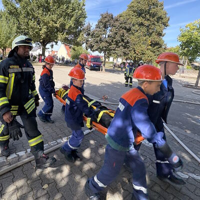 Bild vergr&ouml;&szlig;ern: Herbst&uuml;bung Jugendfeuerwehr 2025