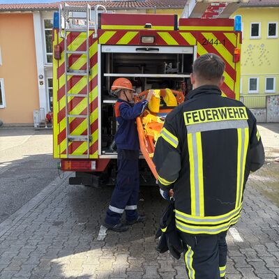 Bild vergr&ouml;&szlig;ern: Herbst&uuml;bung Jugendfeuerwehr 2025