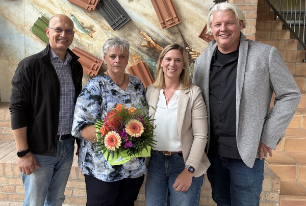 Bild vergr&ouml;&szlig;ern: Birgit Kuhn - 40-j&auml;hriges Dienstjubil&auml;um
