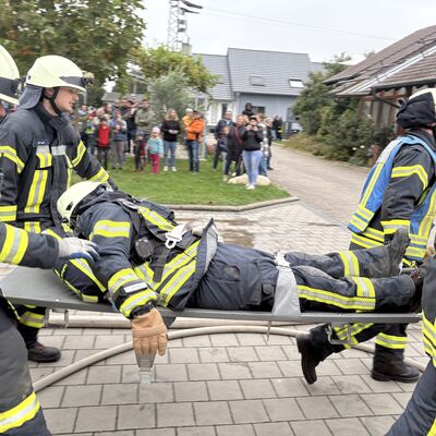 Bild vergr&ouml;&szlig;ern: Feuerwehr&uuml;bung