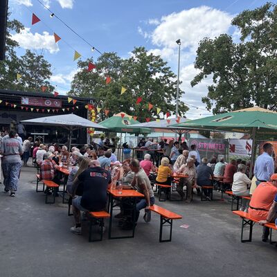 Bild vergr&ouml;&szlig;ern: Feuerwehrfest Neupotz
